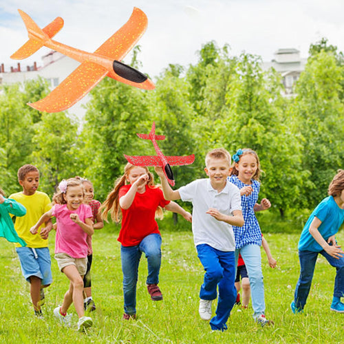 Foam Glider Airplane Toy for Kids - Lightweight and Fun Flying Plane - Easy to Launch Outdoor Play (Green) 3 Pack